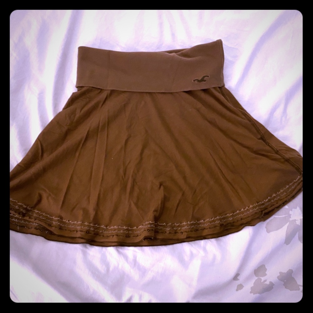 Hollister fold over skirt - size small